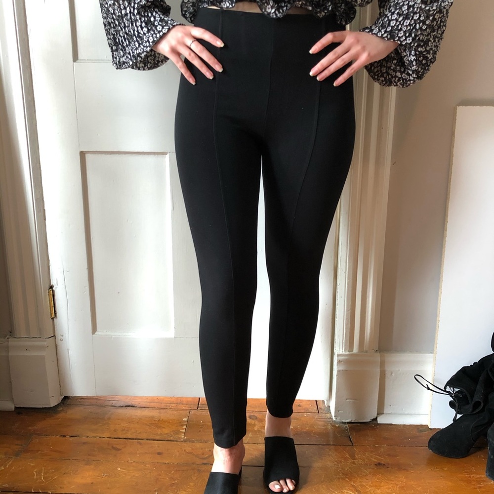 Black leggings